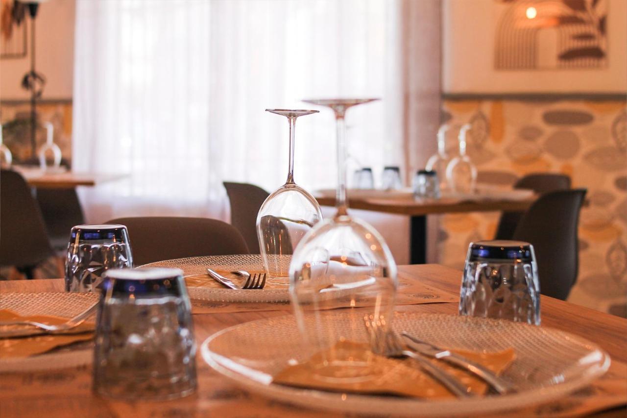 Hotel Restaurante Via Sevilla - Cadiz By Ma 22 Puntos El Cuervo  Zewnętrze zdjęcie